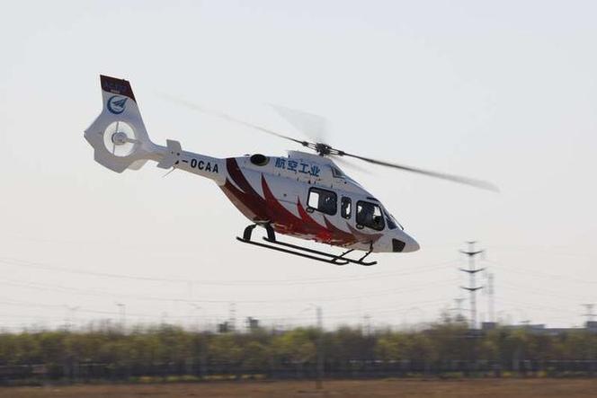 "吉祥鸟"ac332民用直升机全状态首次飞行